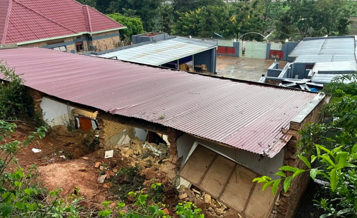 Mưa lớn ảnh hưởng nghiêm trọng đến cuộc sống của người dân Rwanda - Ảnh: New Times