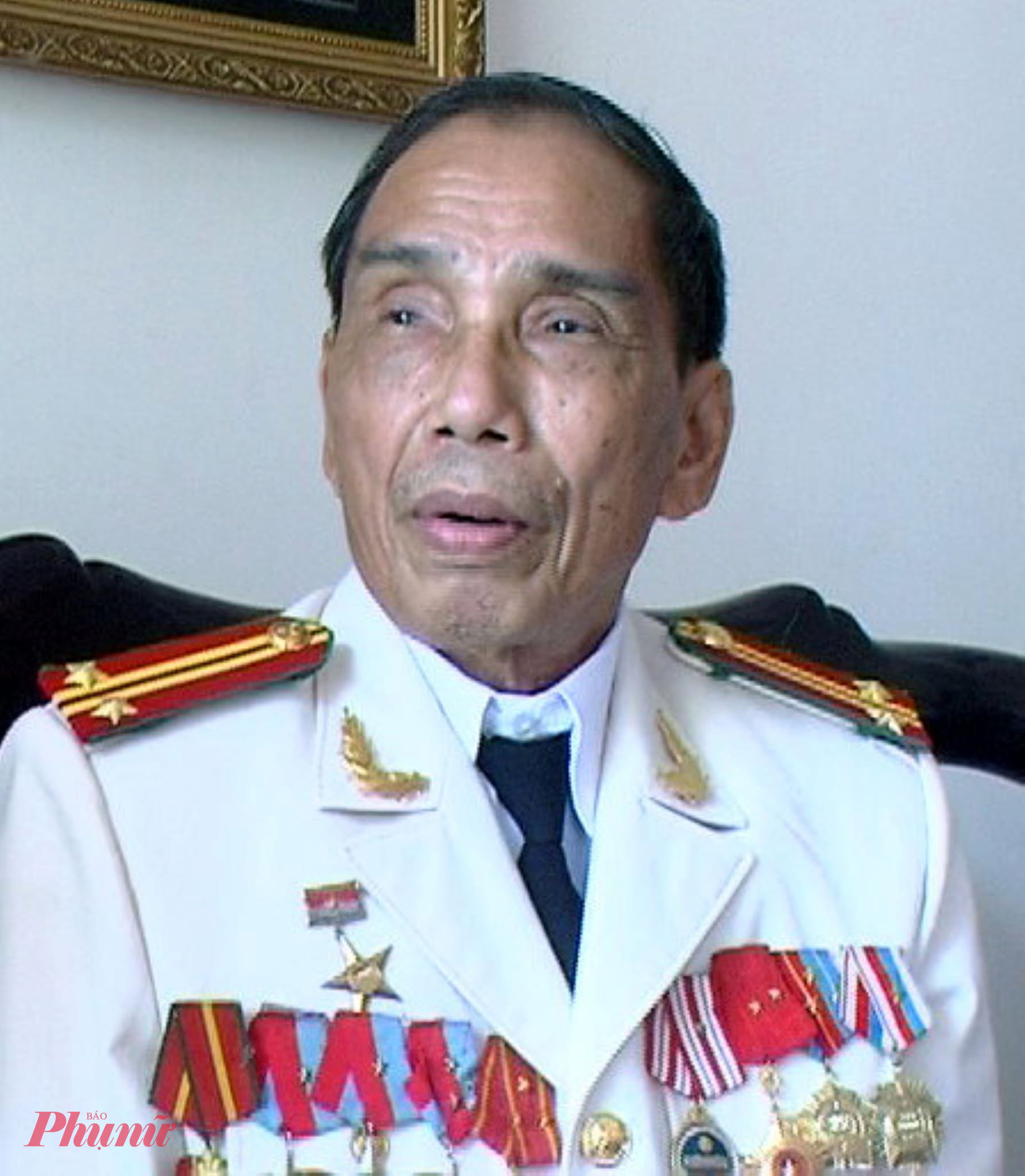 Chân dung Anh hùng LLVTND Trần Phong 