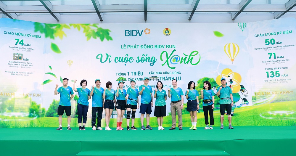 Các vận động viên tham gia chương trình “BIDV RUN - Vì cuộc sống Xanh” năm 2025 - Ảnh: BIDV