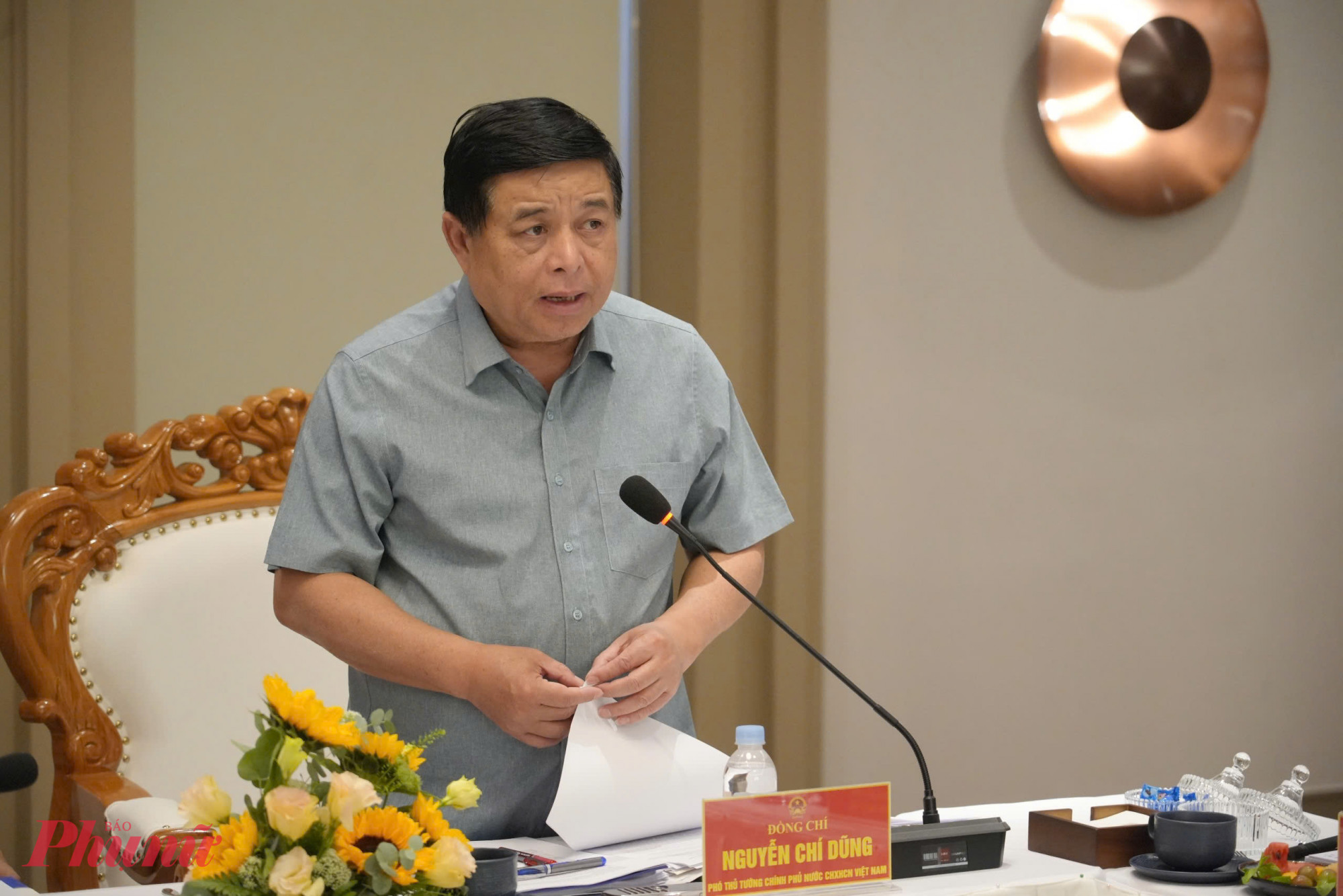 Phó Thủ tướng Nguyễn Chí Dũng chỉ đạo tại buổi làm việc - Ảnh T.H