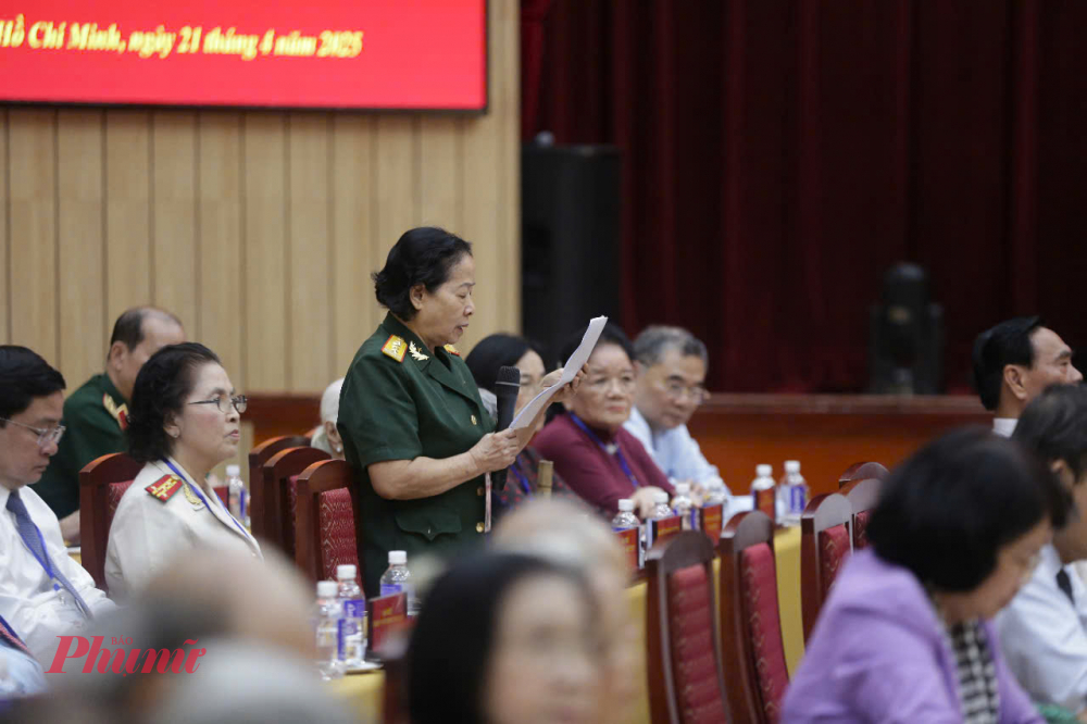 Anh hùng Lực lượng vũ trang nhân dân Đoàn Thị Ánh Tuyết - Ảnh: Phùng Huy 