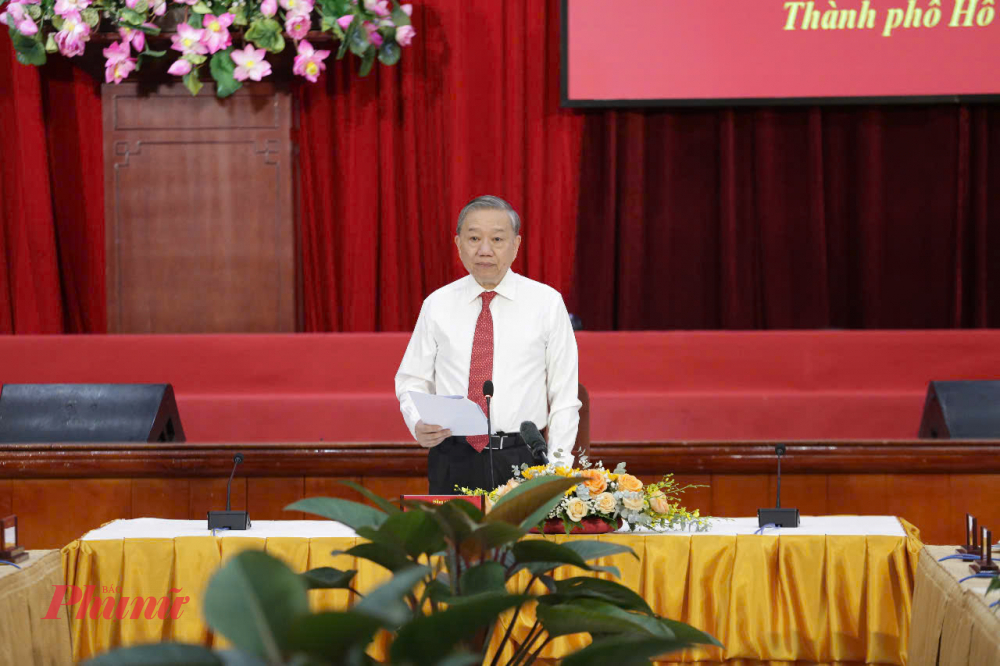 Tổng bí thư Tô Lâm chủ trì buổi gặp mặt - Ảnh: Phùng Huy 