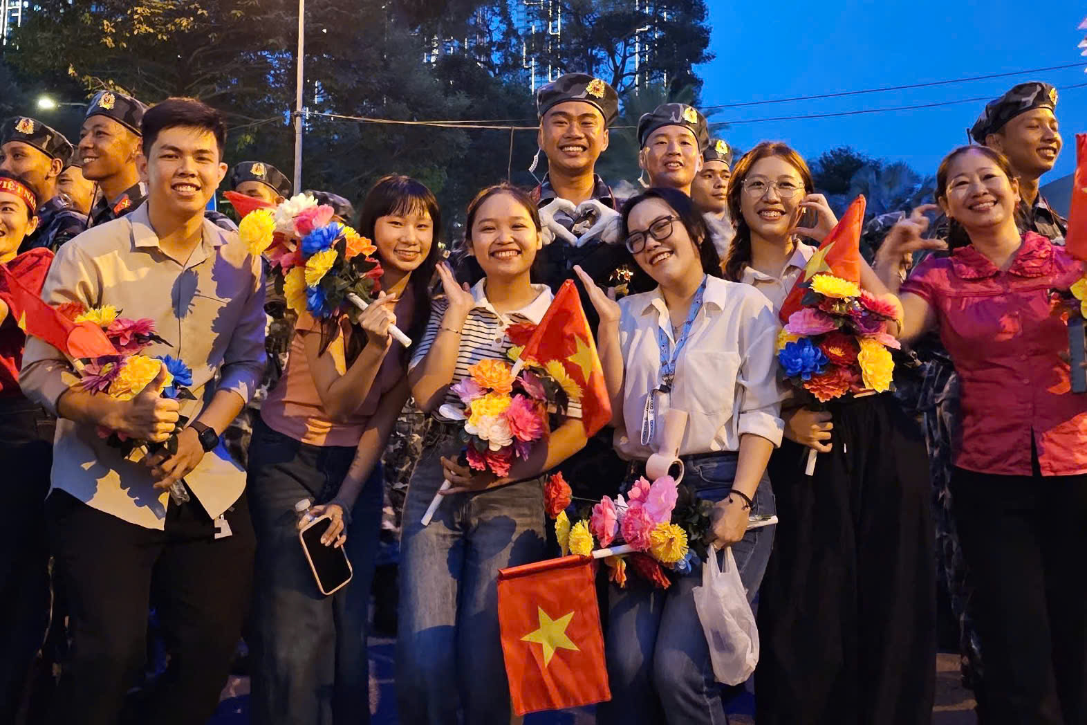 Gieo mầm yêu sử Việt trong những ngày tháng Tư lịch sử Tháng Tư - giúp nhiều người trẻ hiểu và thêm yêu lịch sử nước nhà - Ảnh Nhã Chân