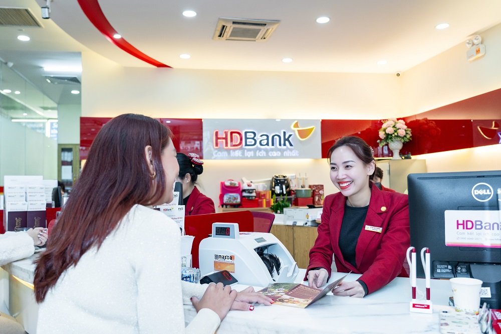 Người có mức lương dưới 15 triệu đồng/tháng nay thêm cơ hội chạm tới ngôi nhà mơ ước, chỉ với khoản góp từ 200.000 đồng mỗi ngày - Ảnh: HDBank