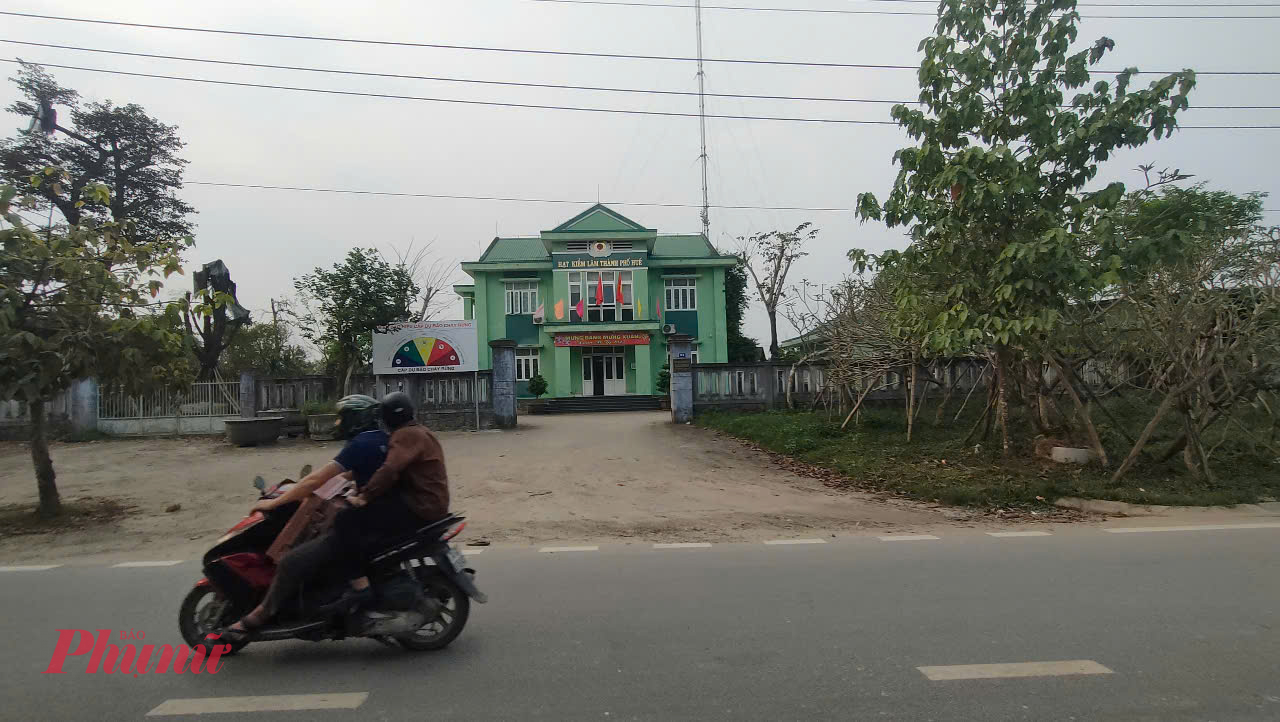 Nhân viên Hạt kiểm lâm liên quận Thuận Hóa-Phú Xuân đã có lương trở lại sau hơn 100 ngày đi làm không nhận được lương
