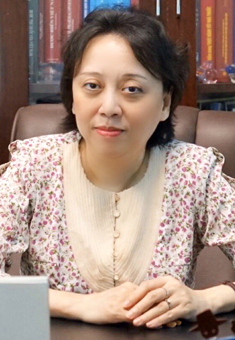 Bà Phạm Khánh Phong Lan