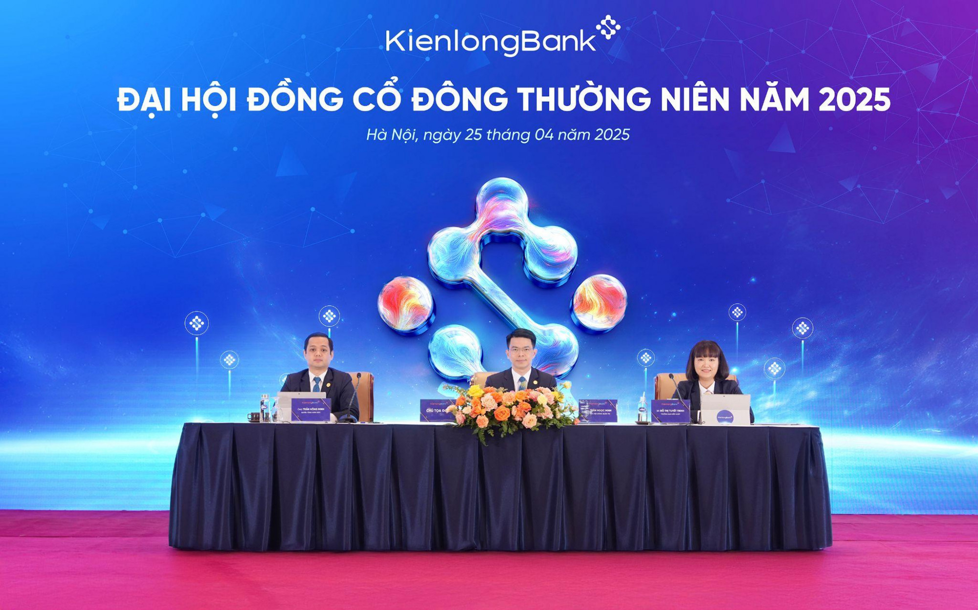ĐHĐCĐ thường niên KienlongBank: Thông qua kế hoạch tăng trưởng 24% năm 2025 Toàn cảnh ĐHĐCĐ thường niên KienlongBank năm 2025 - Ảnh: KienlongBank