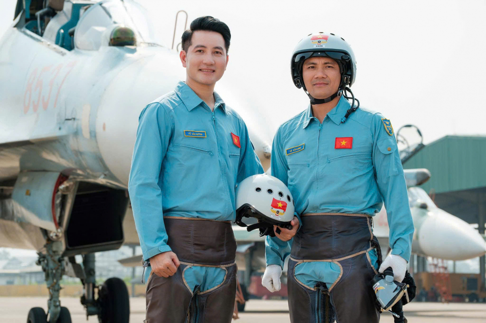 Ca sĩ Nguyễn Phi Hùng trong MV Phi đội ta xuất kích nha chị