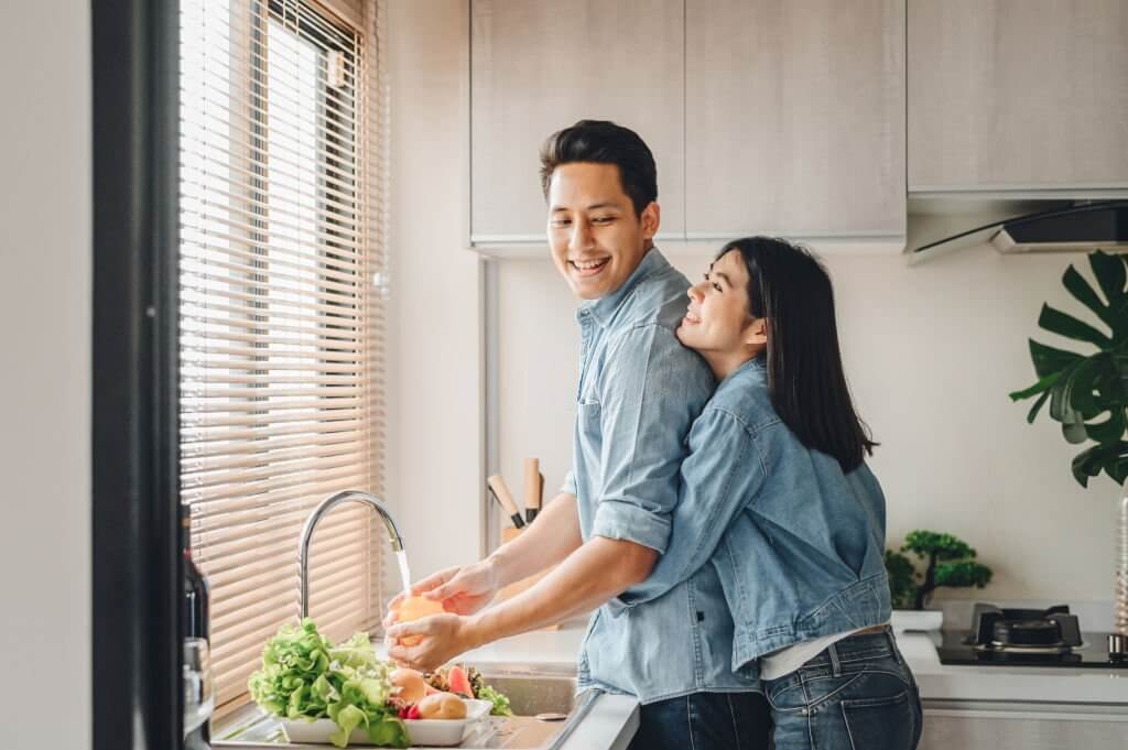 Lời thở than giữa đêm của người đàn bà trụ cột Gái có công chờ chồng nghĩ lại!