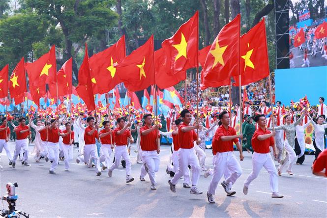 Chương trình nghệ thuật “Rạng rỡ non sông Việt Nam”. Ảnh TTXVN