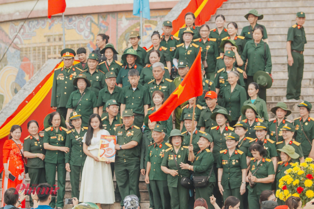Đây cũng là dịp các cựu binh gặp nhau ôn lại truyền thống hào hùng 