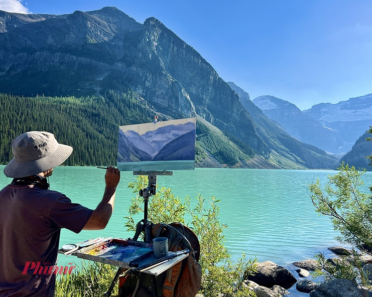 Để có chuyến đi thuận lợi đến Banff National Park, bạn nên chuẩn bị trang phục phù hợp, mang theo quần áo ấm và áo mưa; tuân thủ theo hướng dẫn viên và trang bị đầy đủ dụng cụ bảo hộ; đồng thời đừng quên bảo vệ môi trường thiên nhiên ở đây. 