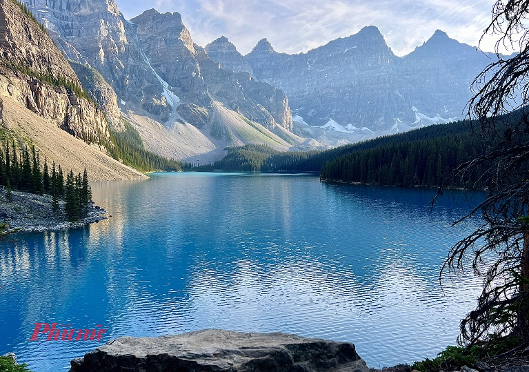 Banff National Park nằm ở tỉnh bang Alberta của Canada và là di sản thế giới được UNESCO công nhận vào năm 1984. 