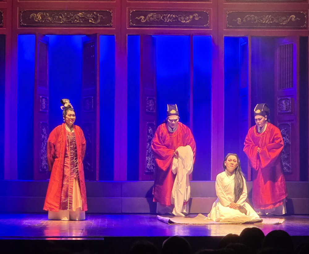 Những toan tính lạnh lùng