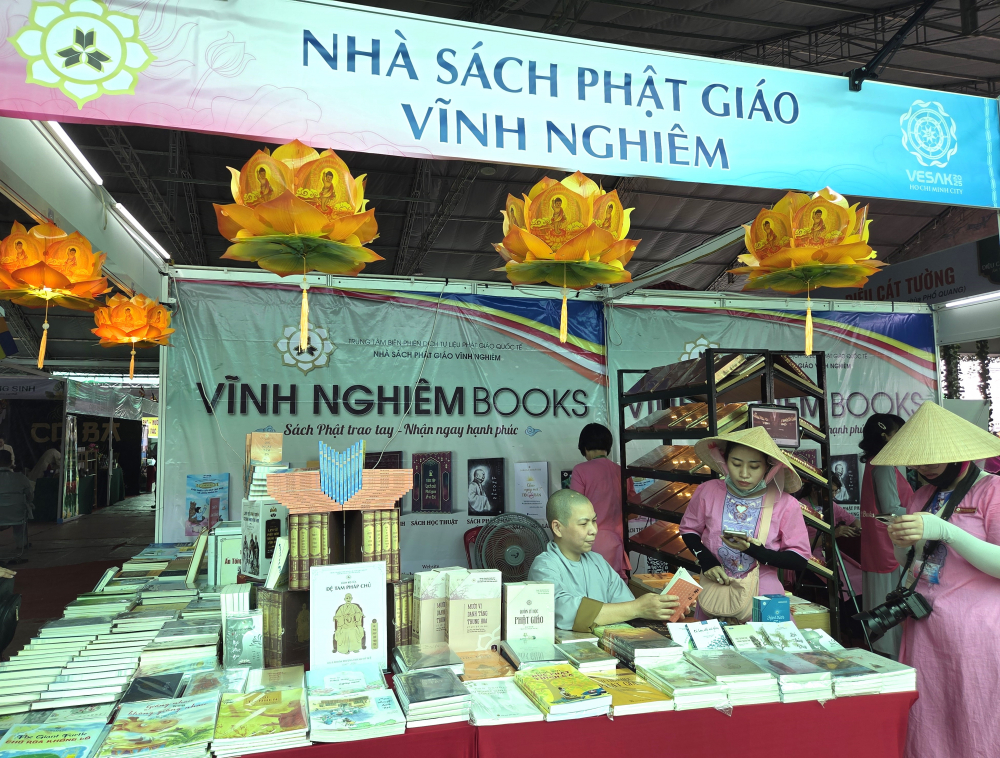 Sau chương trình khai mạc, nhiều hoạt động biểu diễn văn hóa, nghệ thuật cũng sẽ diễn ra xuyên suốt tuần lễ đại lễ. Theo ban tổ chức, đây là không gian giao lưu văn hóa nghệ thuật Phật giáo phong phú sinh động dành cho Phật tử Việt Nam và đại biểu quốc tế, những người yêu mến đạo Phật có thể tham gia, trải nghiệm trong mùa Vesak năm nay.