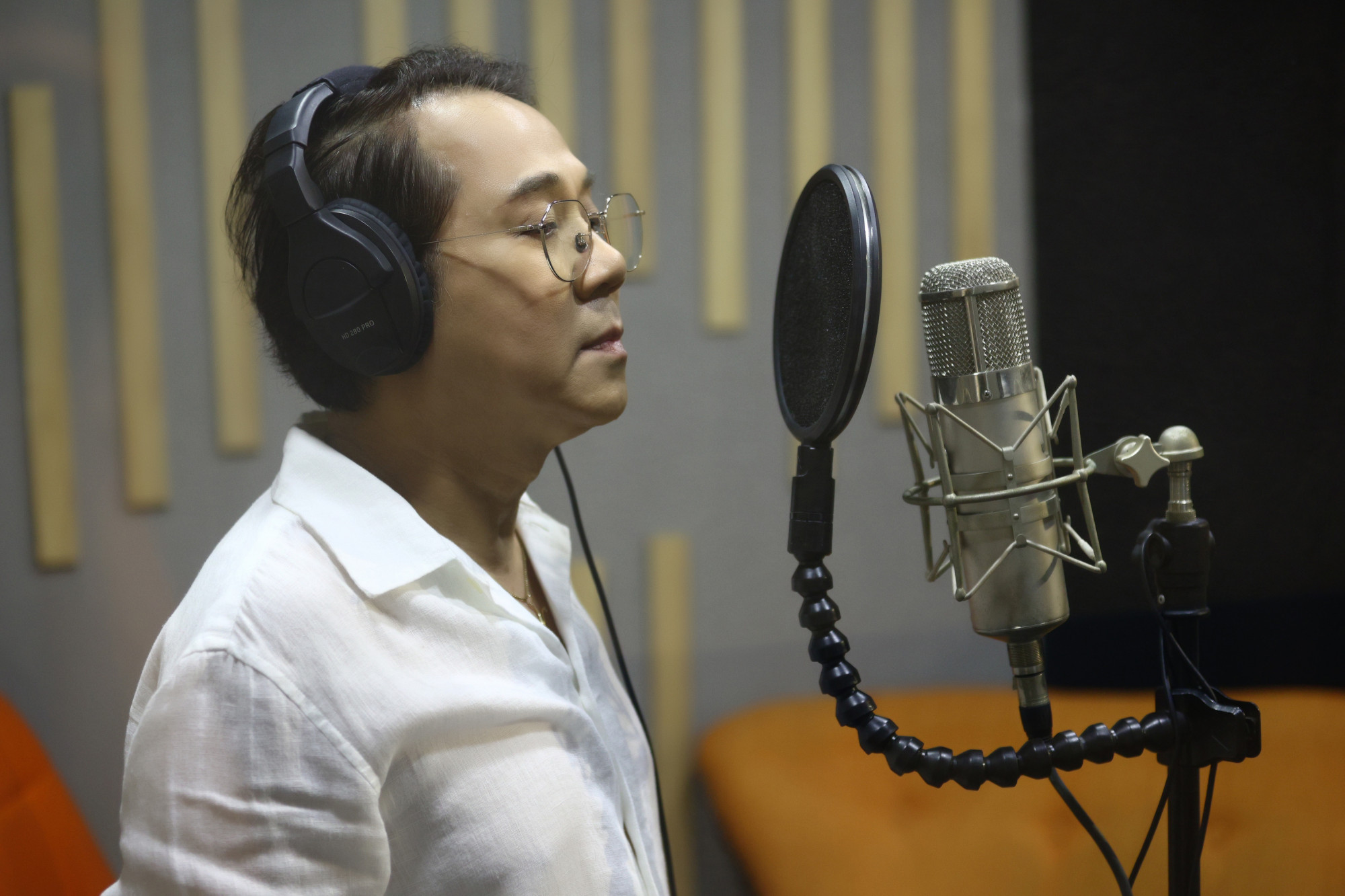 NSƯT Thành Lộc góp giọng cho ca khúc Đường từ tâm
