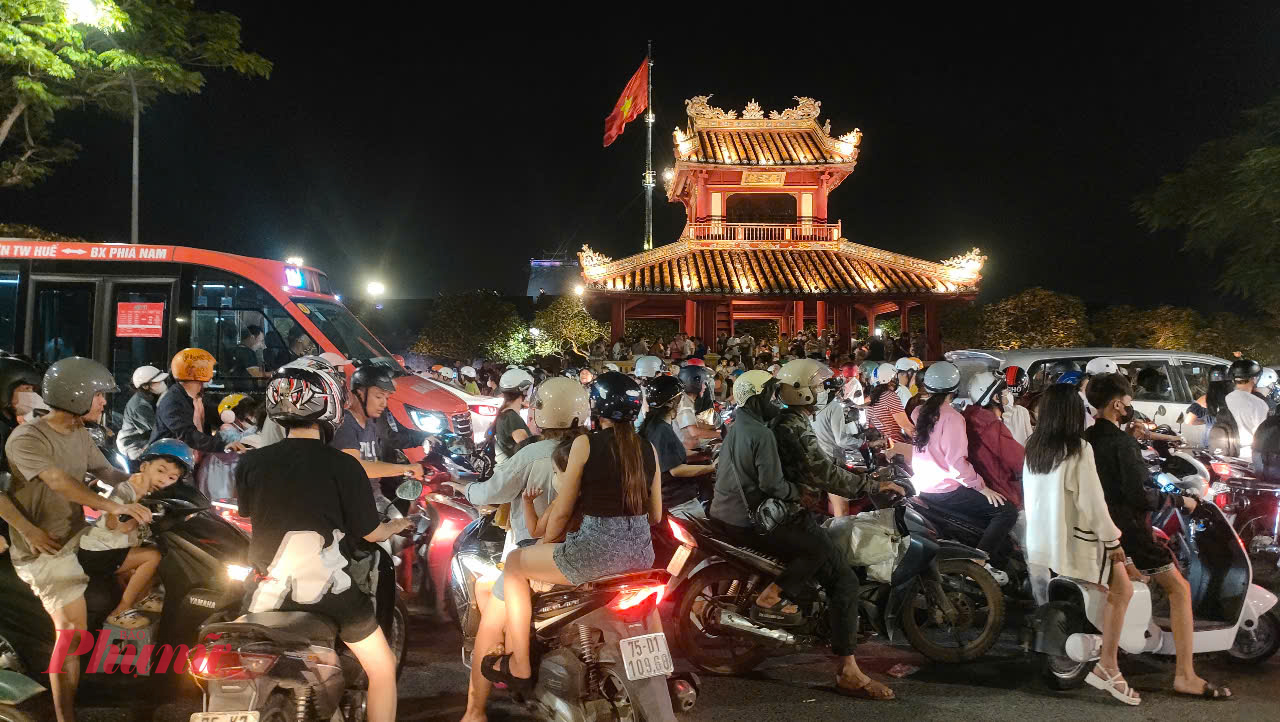 Sự cố này kéo làm kẹt xe kéo dài  hơn một tiếng 