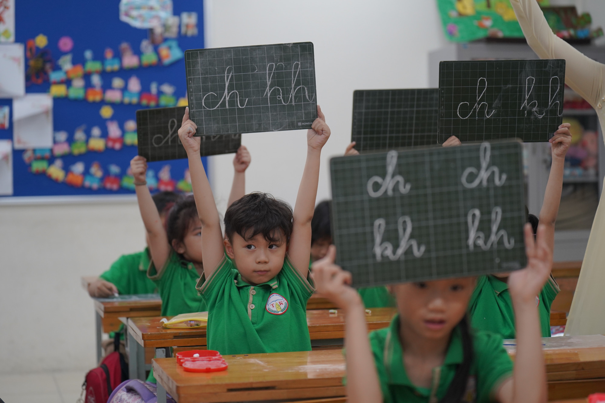 Đề xuất sớm thể chế hóa chủ trương miễn học phí, hỗ trợ ăn trưa cho học sinh - ảnh minh họa