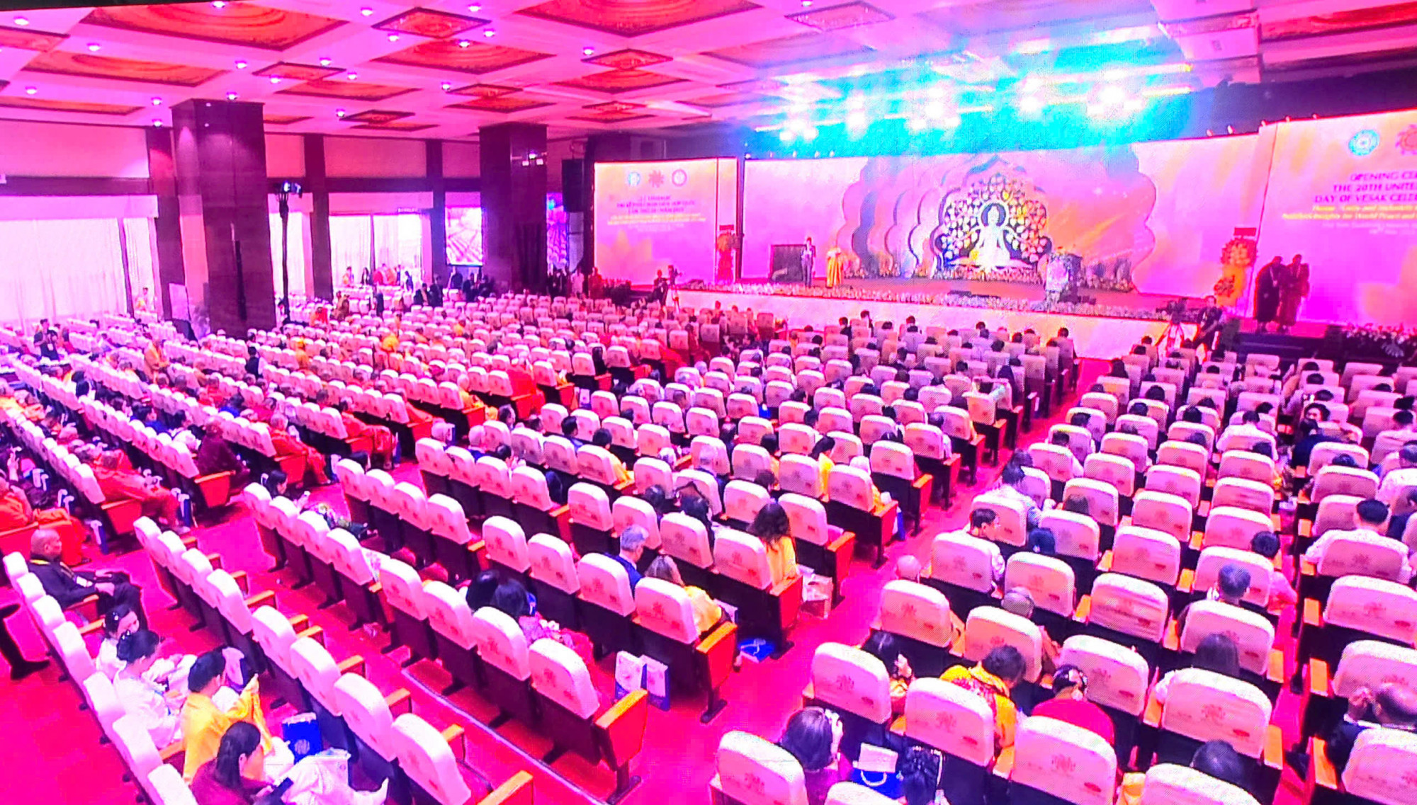 Giáo hội Phật giáo Việt Nam - giúp cho đạo và đời hòa quyện Quang cảnh Lẽ khai mạc Đại lễ Vesak 2025