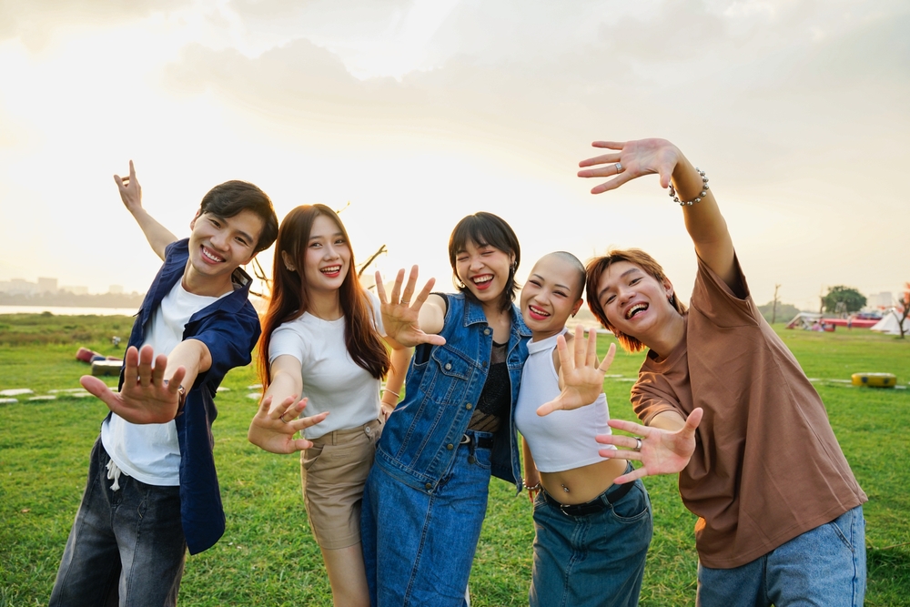 "Thế hệ cợt nhả" làm gì sai mà bị chê trách? Gen Z chính là chủ nhân của thế giới trong nay mai, hãy hiểu họ thay vì phê phán họ (ảnh minh họa: Shutterstock)
