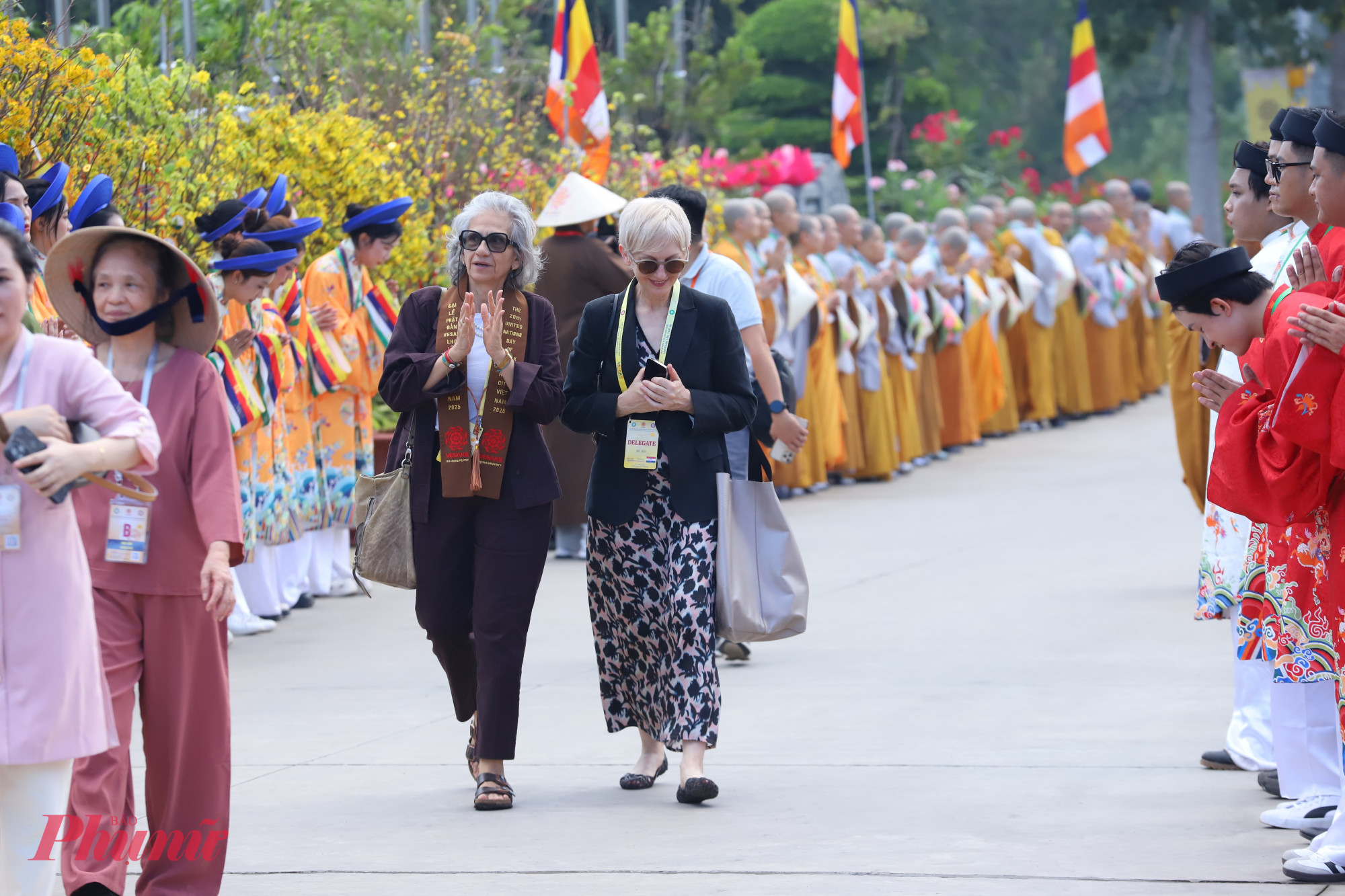 Đại biểu quốc tế đến tham gia Đại lễ Vesak 
