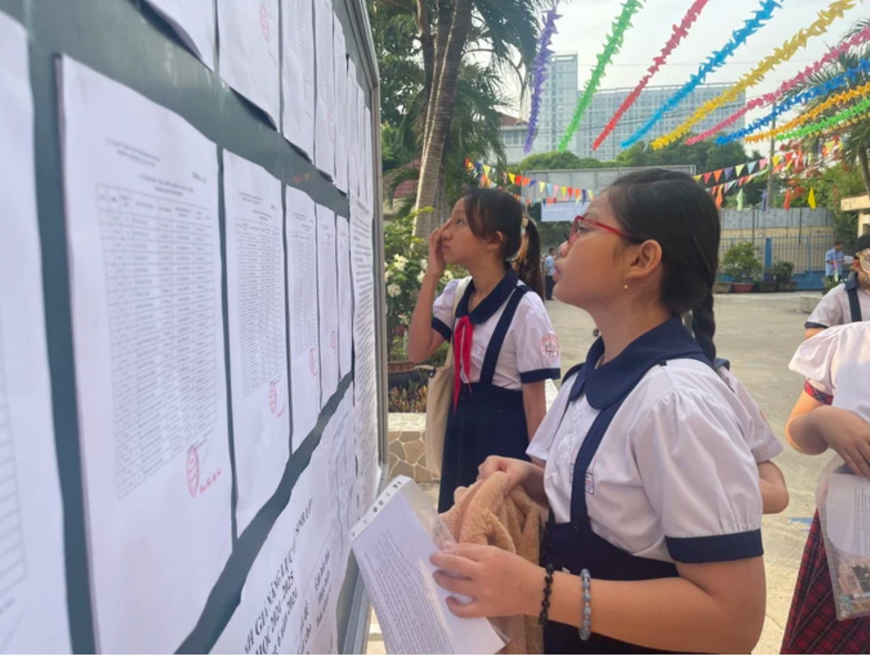 Trường nào ở TPHCM dạy thêm các môn ngoại ngữ ngoài tiếng Anh? Thí sinh dự thi khảo sát vào lớp Sáu tại Trường THCS Bình Thọ - Ảnh: N.Q.