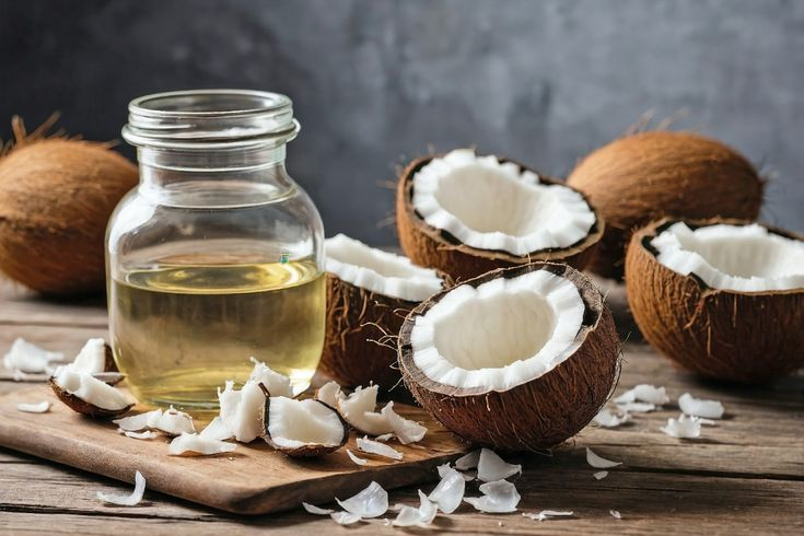 Dầu dừa là nguyên liệu tự nhiên vừa an toàn vừa tiết kiệm dễ dàng sử dụng tại nhà tuy nhiên để đảm bảo hiệu quả bạn nên chọn dầu dừa nguyên chất ép lạnh không pha tạp và nên thử trước trên vùng da nhỏ để tránh trường hợp bị kích ứng. Việc chăm sóc bản thân từ những bước nhỏ sẽ giúp bạn có vẻ ngoài khỏe mạnh tự nhiên và tràn đầy sức sống.