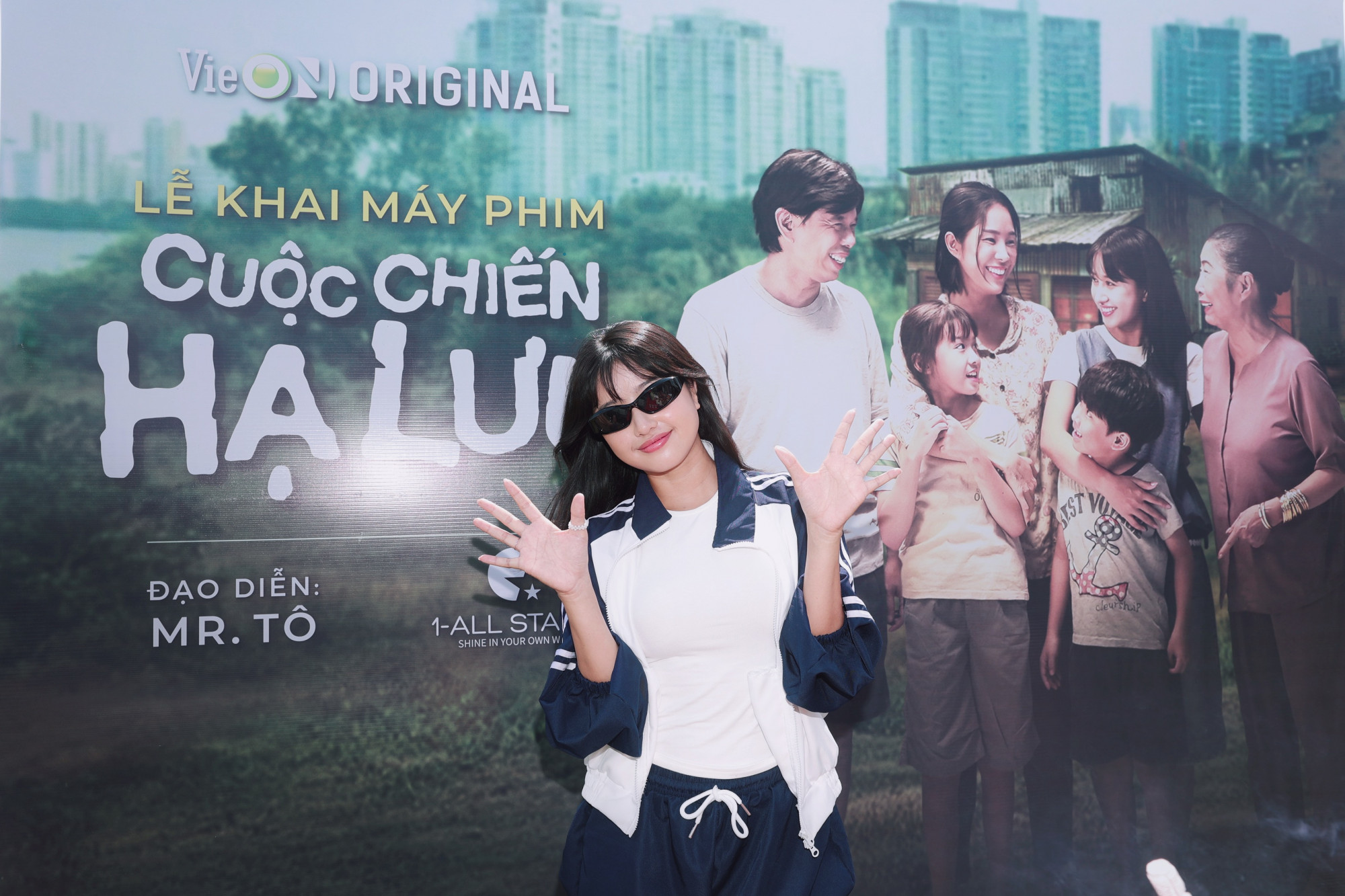 Diễn viên Trịnh Thảo lần thứ hai vào vai con gái của Thái Hoà
