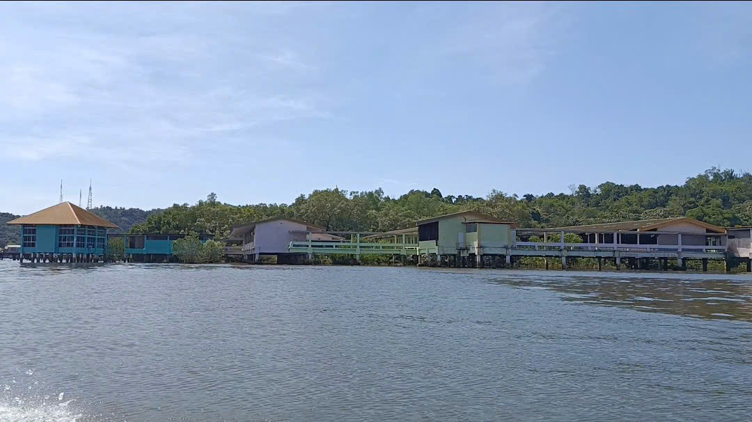 Làng nổi Kampong Ayer. (ảnh: Trinh Huỳnh)
