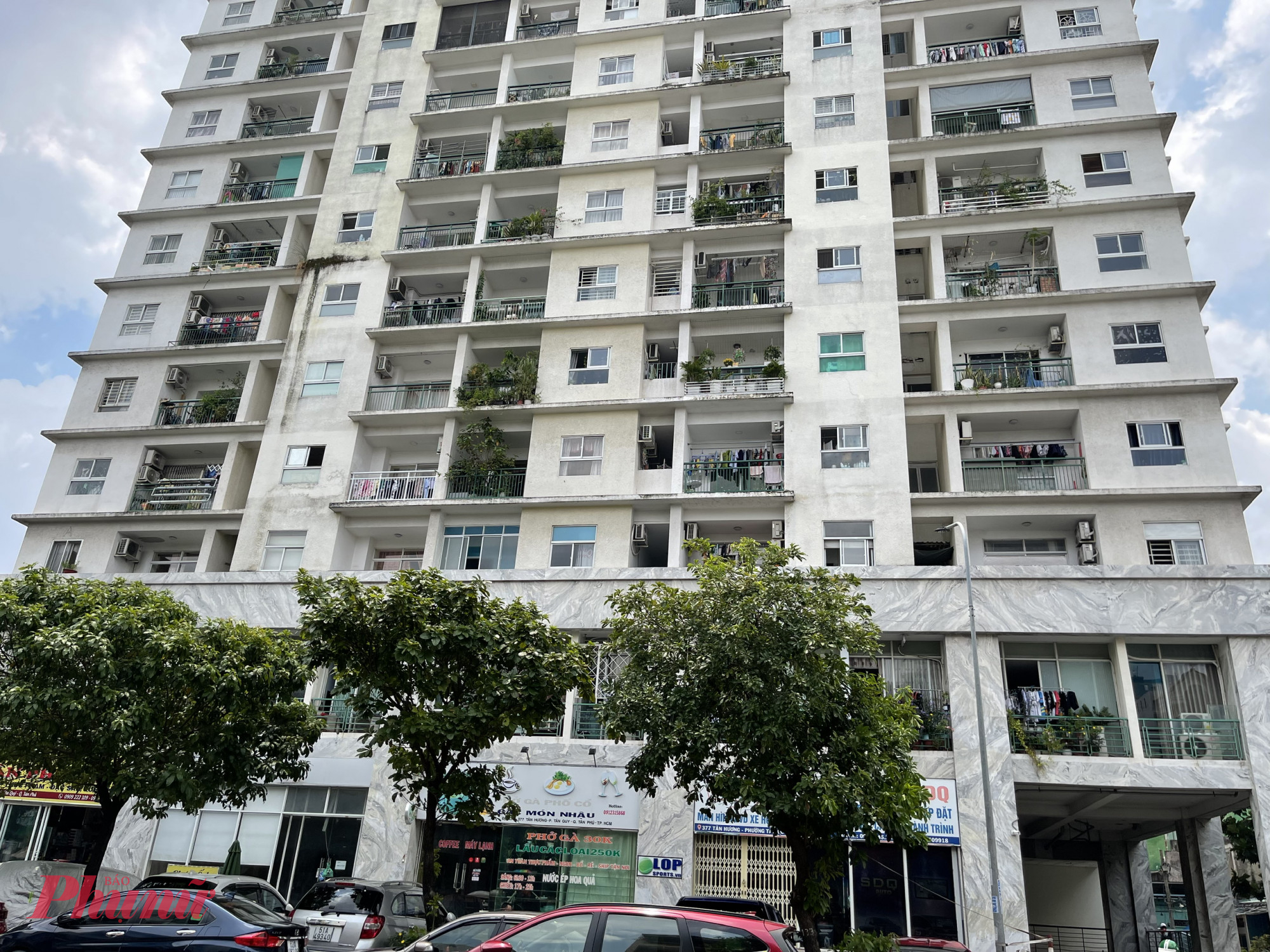 Chung cư Khang Gia Tân Hương do Công ty địa ốc Khang Gia làm chủ đầu tư.