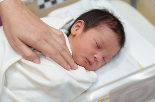 Trên thế giới vẫn có nhiều tranh cãi về sức khỏe sinh sản của phụ nữ