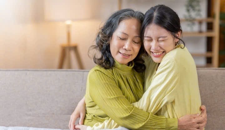 Con bao lớn vẫn là đứa trẻ cần được mẹ yêu thương, chăm sóc (ảnh minh hoạ)