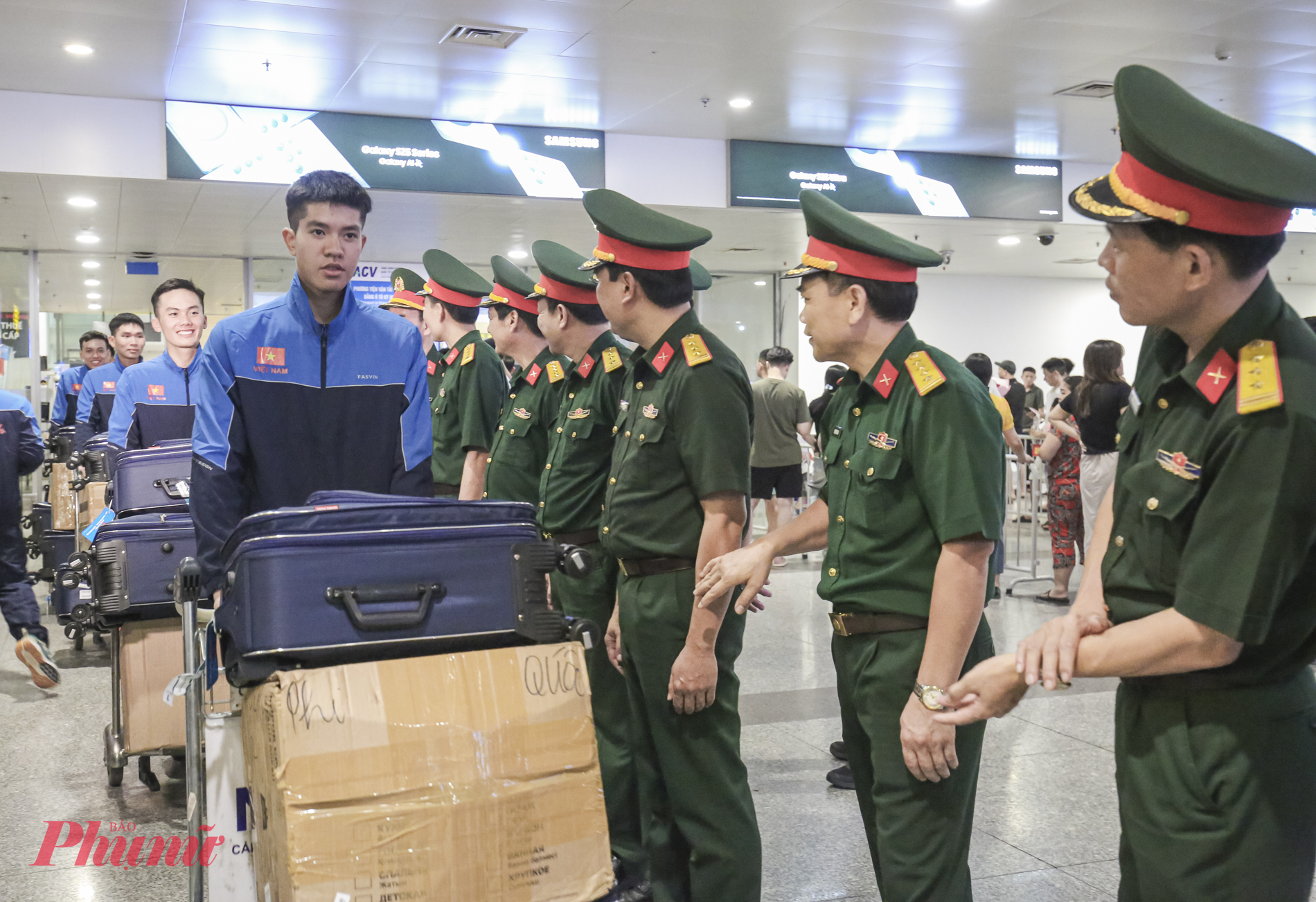 Tại Lễ duyệt binh trên Quảng trường Đỏ, ngoài quân nhân Nga, còn có sự hiện diện của các đoàn quân đội từ 13 quốc gia có quan hệ hữu nghị với Nga, trong đó có đoàn Quân đội nhân dân Việt Nam.  Đây cũng là lần đầu tiên đoàn Quân đội nhân dân Việt Nam tham gia hoạt động diễu binh tại nước ngoài. 