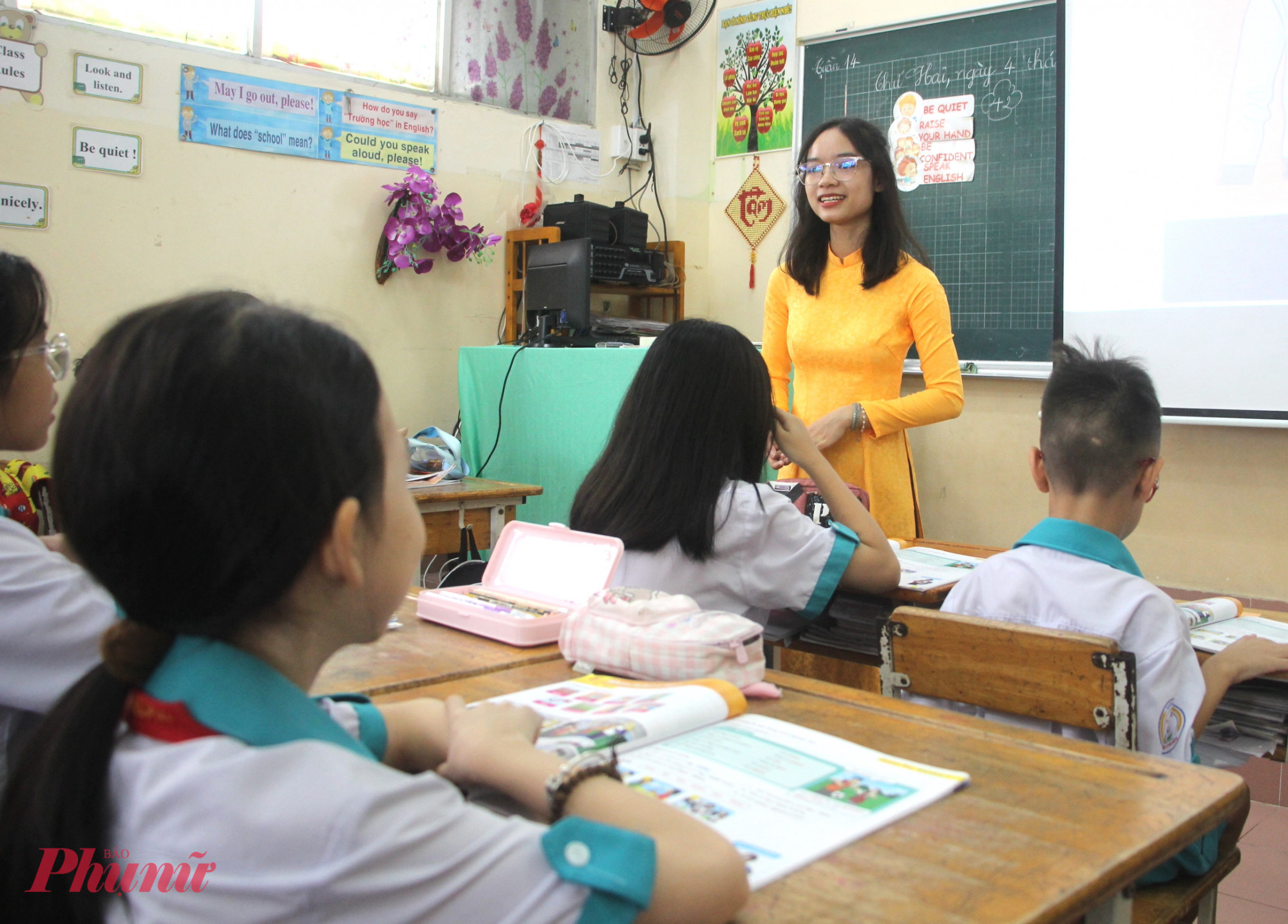 Chính phủ yêu cầu Bộ GD-ĐT phối hợp Bộ Nội vụ rà soát, đôn đốc, kiểm tra việc tuyển dụng giáo viên của các địa phương để đảm bảo tuyển dụng hết số biên chế đã được giao - Ảnh: Nguyễn Loan