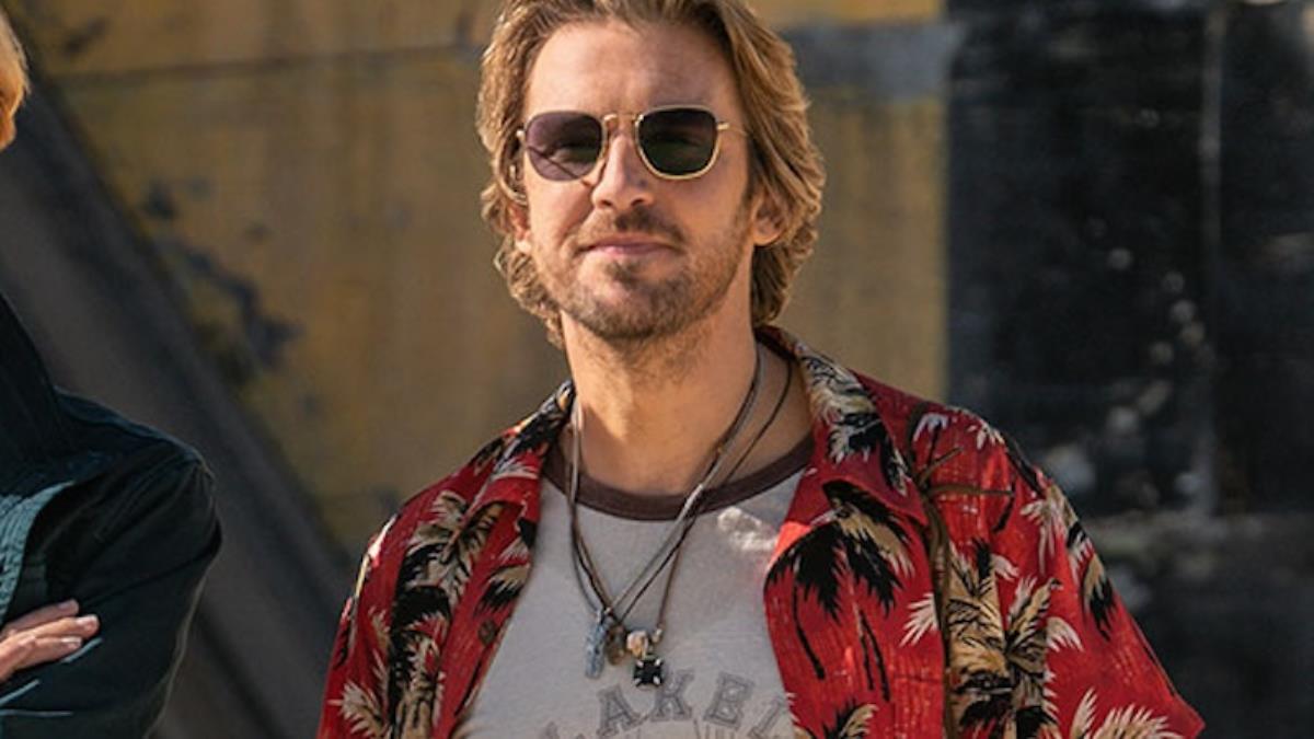 Dan Stevens trở lại với vai Trapper