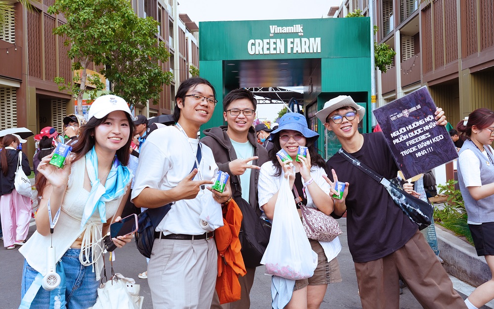 Green Farm là sữa tươi duy nhất (*) trên thị trường sở hữu bộ 3 giải thưởng quốc tế về chất lượng, an toàn và vị ngon - Ảnh: Vi Nam