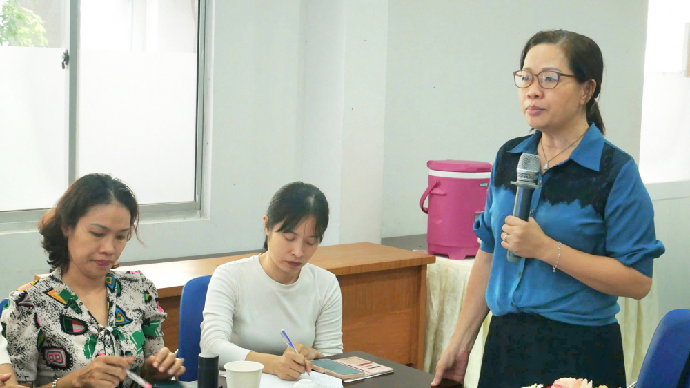 “Tiếp sức” bằng dịch vụ công để phụ nữ yên tâm sinh con Bà Trần Kim Thanh - Phó phòng Xây dựng chính quyền và Công tác thanh niên, Sở Nội vụ TPHCM - phát biểu tại tọa đàm