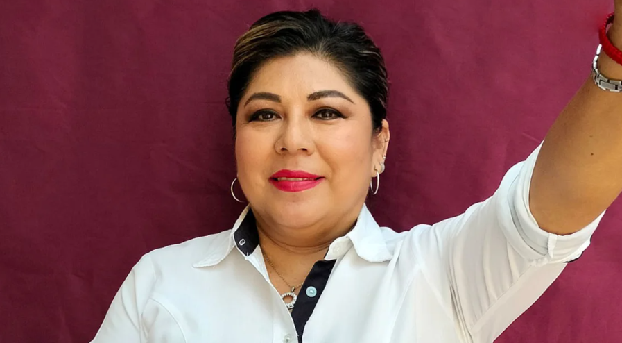 Yesenia Lara Gutiérrez được nhìn thấy trong một bức ảnh được chụp từ trang Facebook của cô ấy. Gutiérrez đã thiệt mạng cùng với ba người khác khi nổ súng trong một cuộc tuần hành vận động tranh cử. Từ Yesenia Lara Gutiérrez / Facebook