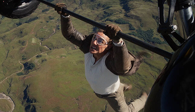 Tom Cruise vẫn tự mình thực hiện các pha hành động