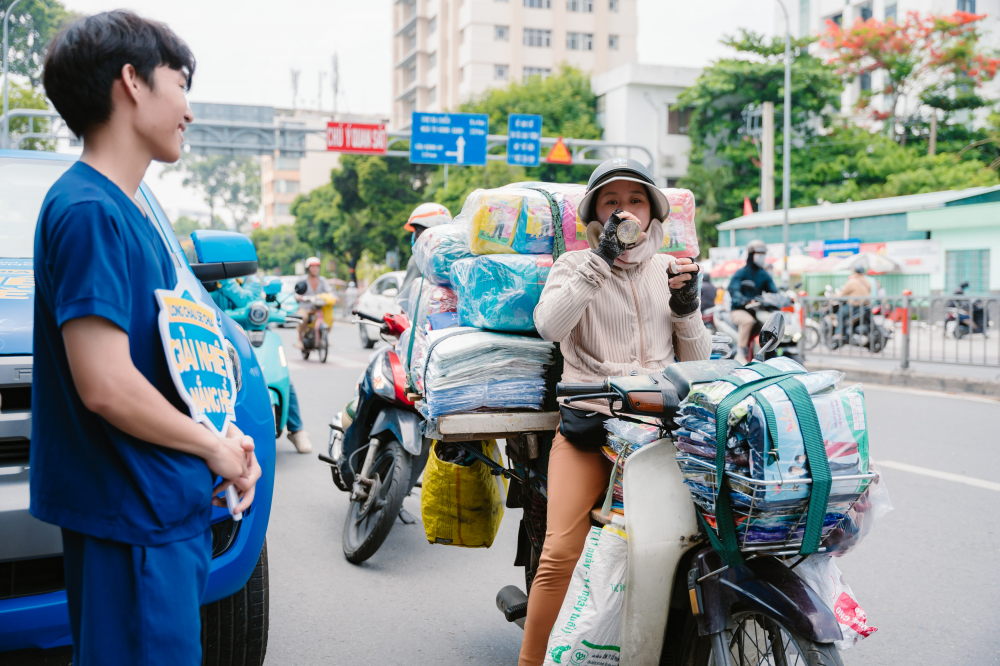 Nụ cười của mọi người chính là nguồn động lực vô giá với đội ngũ Long Châu - Ảnh: FPT Long Châu