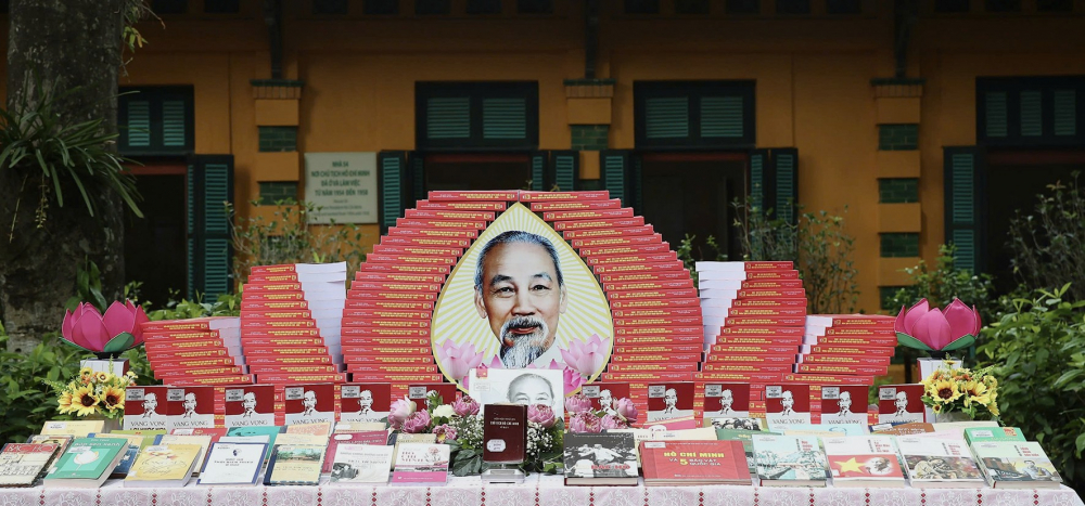  triển lãm “Chủ tịch Hồ Chí Minh: Tinh hoa dân tộc, tầm vóc thời đại”