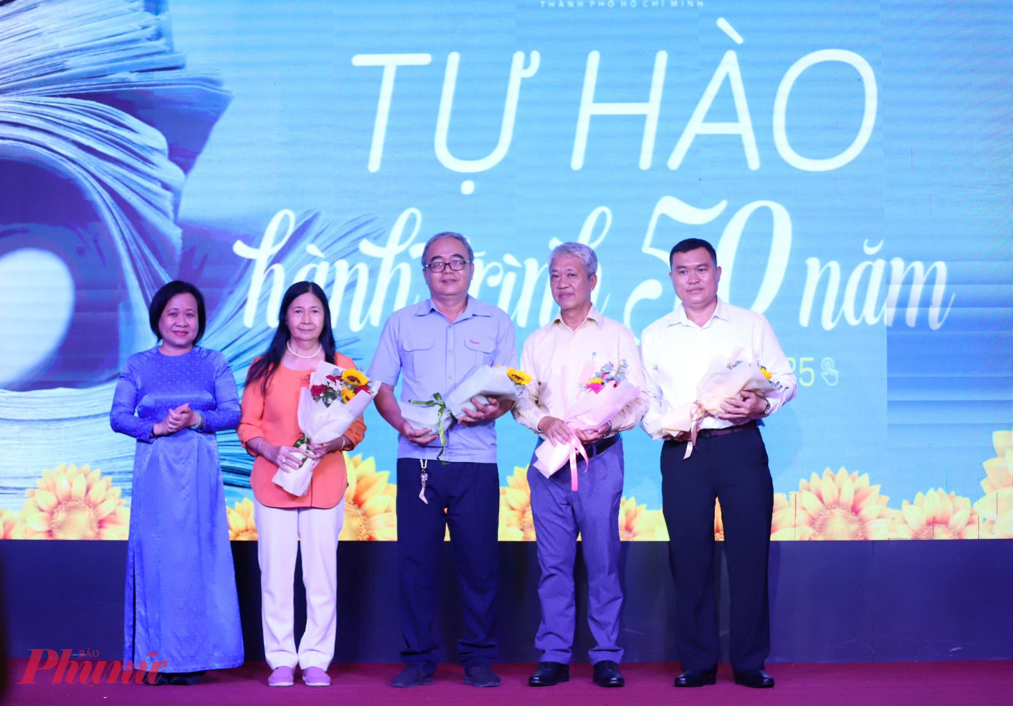 Báo Phụ nữ TPHCM kỷ niệm 50 năm ngày ra số báo đầu tiên: Viết tiếp hành trình rực rỡ Bà Tạ Thị Nam Hồng - Phó Tổng Biên tập Báo