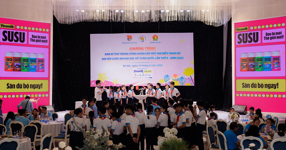 Bắt đầu tổ chức từ năm 1981, Đại hội Cháu ngoan Bác Hồ không chỉ là sự ghi nhận với những nỗ lực vượt bật của các em mà còn truyền cảm hứng tích cực, khơi dậy khát vọng, ước mơ và ý niệm cống hiến cho các thế hệ thiếu nhi nước nhà - Ảnh: Vi Nam