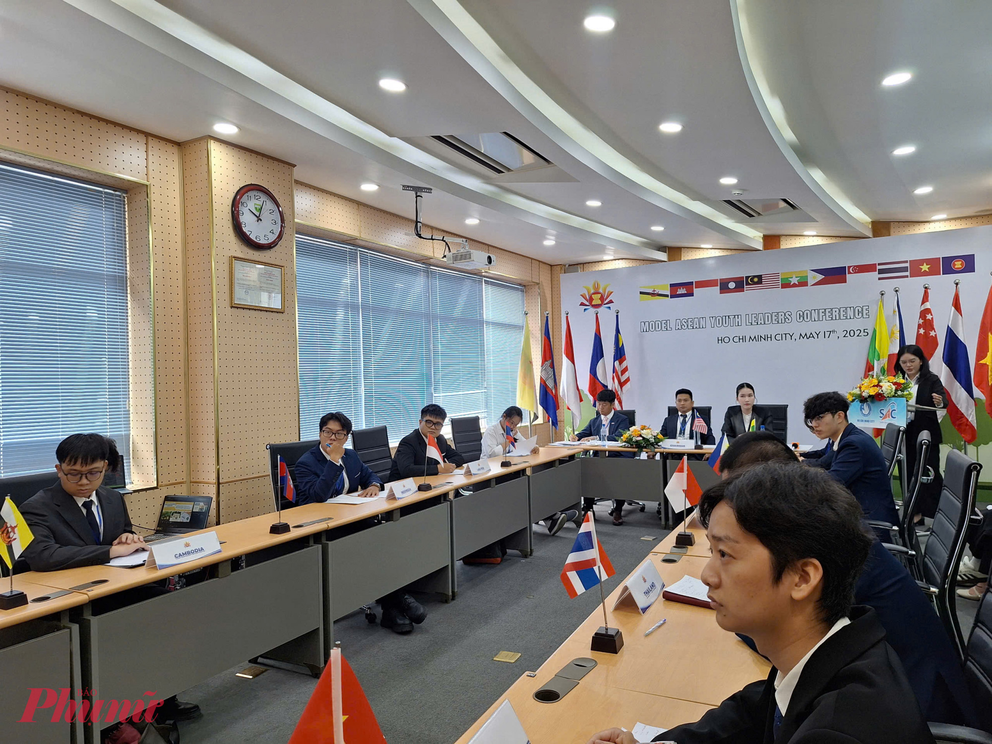 Toàn cảnh buổi hội nghị mô phỏng - Ảnh: Trang Thư