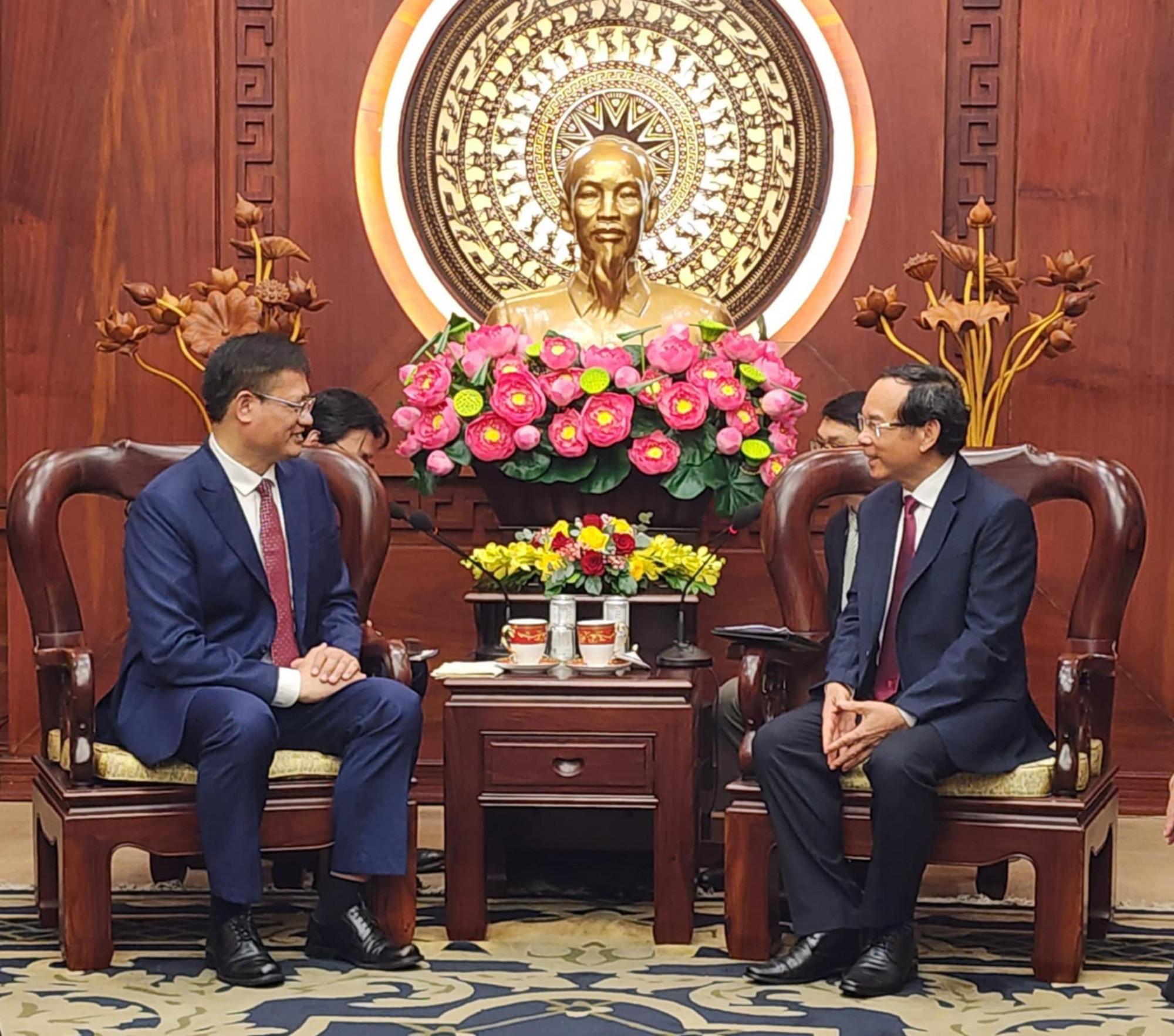 Bí Bí thư Thành ủy TPHCM Nguyễn Văn Nên có buổi tiếp Tổng Lãnh sự Trung Quốc tại TPHCM Ngụy Hoa Tường 