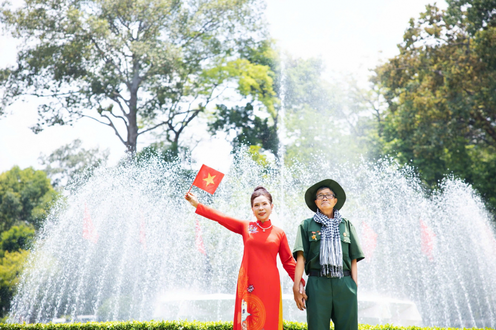 Câu chuyện tình yêu: Người có tình rồi sẽ về bên nhau Những bức ảnh cưới đầu tiên sau mấy chục năm chung sống của ông Lý và bà Nguyệt được chụp vào dịp cận lễ 30/4/2025 - Ảnh do nhân vật cung cấp