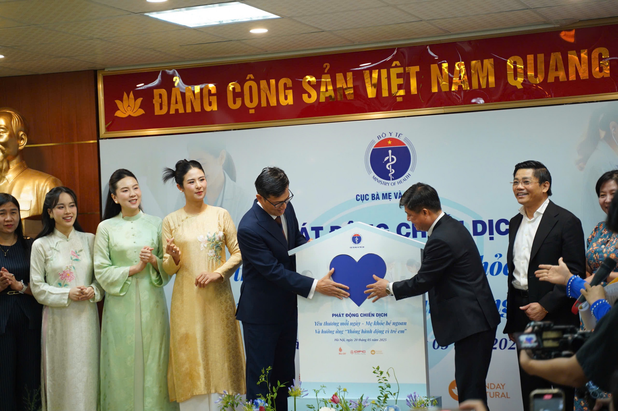Chương trình dịch Yêu thương mỗi ngày - Mẹ khoẻ, bé ngoan.
