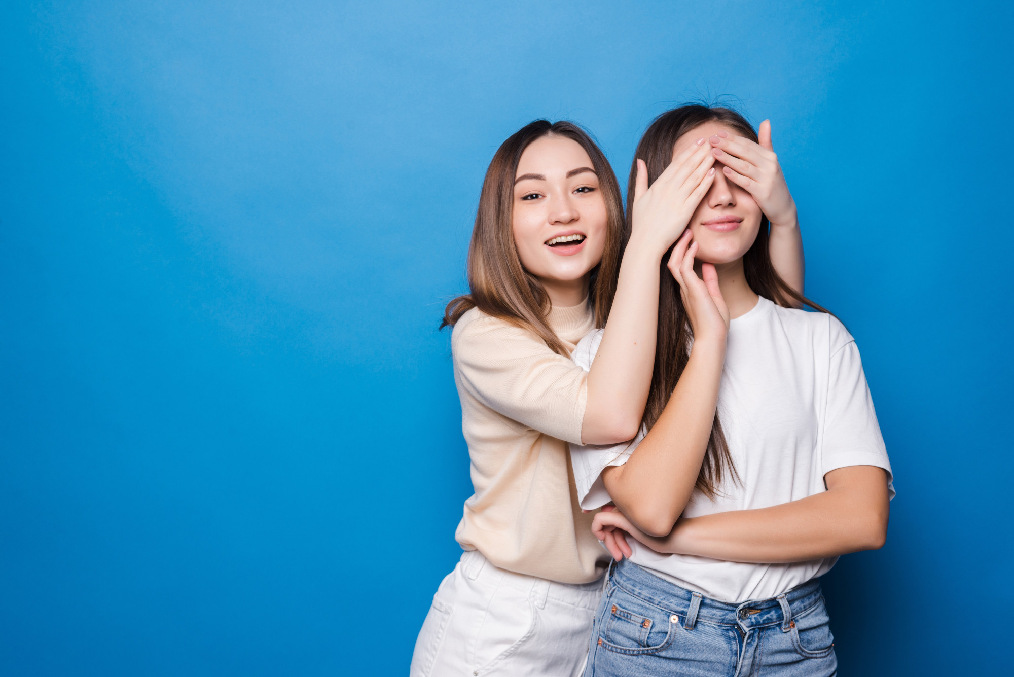 Chúng tôi là hai người bạn thân thiết từ thời thơ ấu. Tôi vẫn thầm cảm ơn cuộc sống đã cho tôi một người bạn chí cốt như vậy (ảnh Freepik)