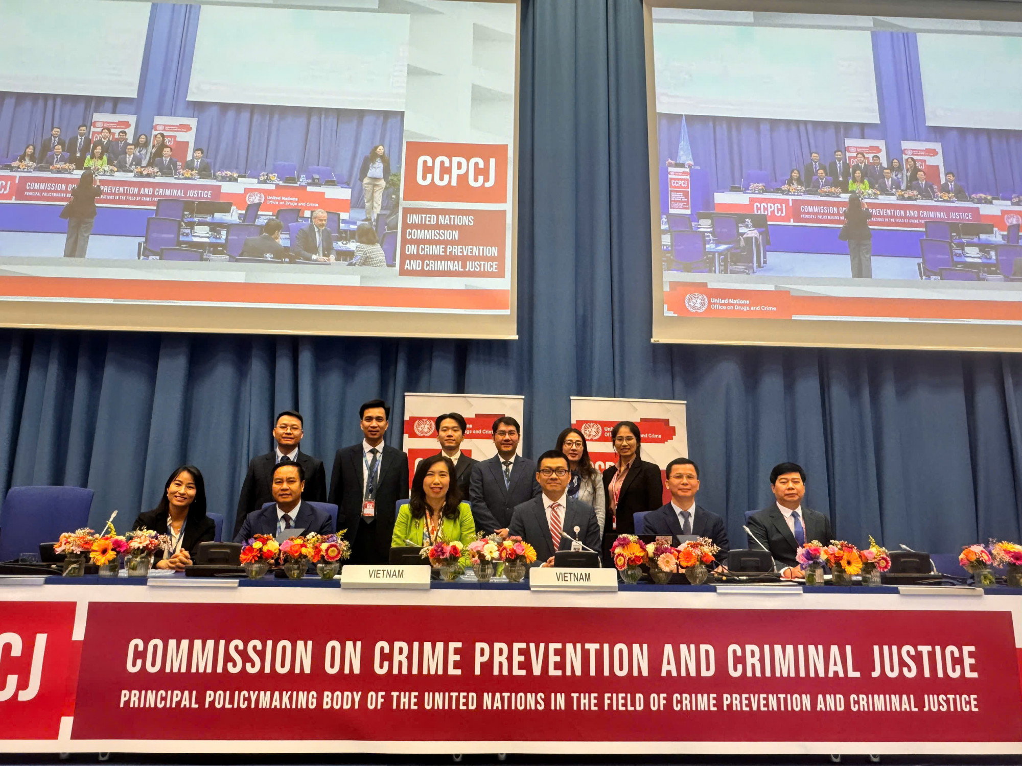 Đoàn Việt Nam tham dự kỳ họp thứ 34 Ủy ban Ngăn ngừa tội phạm và tư pháp hình sự (CCPCJ34) tại Viên, Áo. Ảnh: Bảo Chi