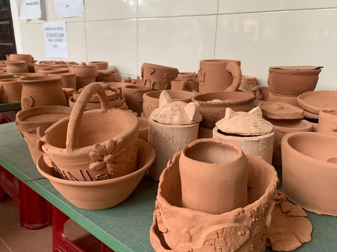 Sản phẩm gốm của du khách đến trải nghiệm làm gốm tại Hope center Hue (Ảnh: Trung tâm Hy vọng)